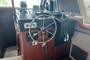 Gypsy Rouge 38ft Bayliner Yacht For Sale