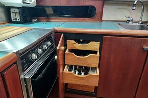 Gypsy Rouge 38ft Bayliner Yacht For Sale