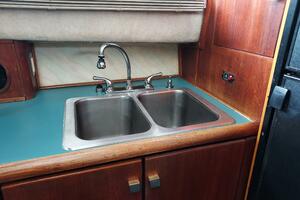 Gypsy Rouge 38ft Bayliner Yacht For Sale