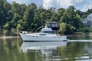 Gypsy Rouge 38ft Bayliner Yacht For Sale