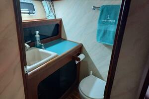 Gypsy Rouge 38ft Bayliner Yacht For Sale