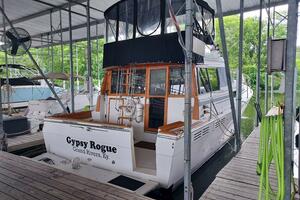 Gypsy Rouge 38ft Bayliner Yacht For Sale