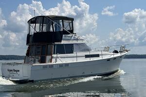 Gypsy Rouge 38ft Bayliner Yacht For Sale