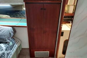 Gypsy Rouge 38ft Bayliner Yacht For Sale