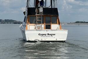Gypsy Rouge 38ft Bayliner Yacht For Sale