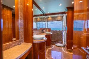 Done Deal 101ft Hargrave Yacht For Sale