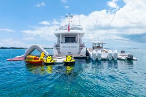 Done Deal 101ft Hargrave Yacht For Sale