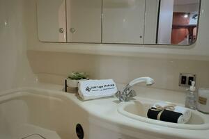 34ft Sea Ray Yacht For Sale