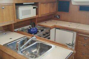 2003 Catalina 350 thumbnail 16