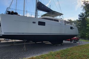 45ft Lagoon Yacht For Sale