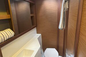 2022-lagoon-40-sail-9902427-20250807112701224-3.jpg