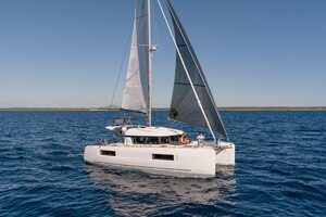 38ft Lagoon Yacht For Sale