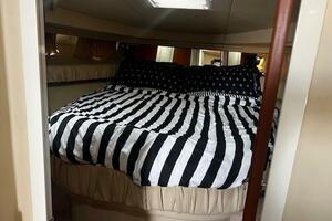 410 Master stateroom