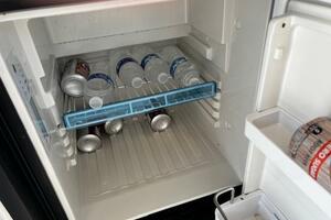 410 cockpit fridge