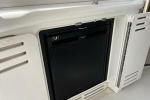 410 cockpit  fridge