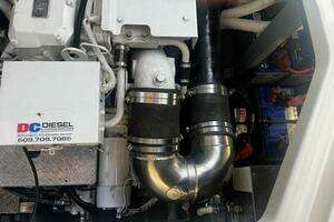 2000 Sea Ray 410 Sundancer thumbnail 3