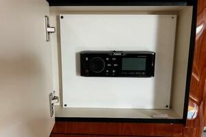 410 Fusion stereo 