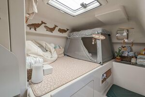 2001-voyage-440-sail-9904844-20250809050843695-3.jpg