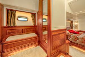 FRIVOLOUS 76ft Hunt Yachts Yacht For Sale