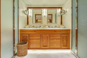 FRIVOLOUS 76ft Hunt Yachts Yacht For Sale