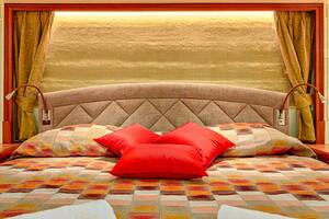 FRIVOLOUS 76ft Hunt Yachts Yacht For Sale