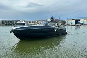 49FT (15.04M) AZIMUT yacht for sale