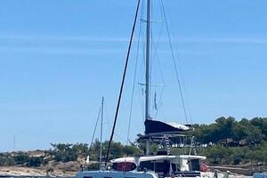 SEIS AL MAR Worth Avenue Yachts