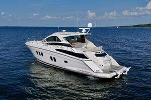 Makin' Waves II 2011 Regal 52 Sport Coupe Yacht For Sale in Midland Ontario