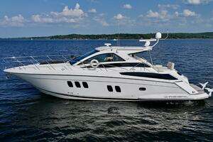 Makin' Waves II 2011 Regal 52 Sport Coupe Yacht For Sale in Midland Ontario