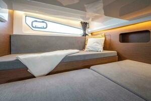 2026 Beneteau Antares 11 thumbnail 13