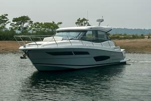 38FT (11.84M) REGAL yacht for sale