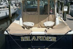 ISLANDER