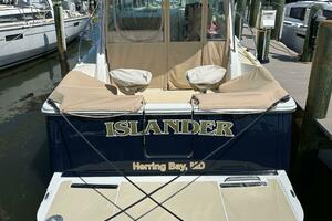 ISLANDER Worth Avenue Yachts