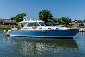 GRACIOUS Worth Avenue Yachts