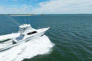 2001 Hatteras 50 Convertible thumbnail 6