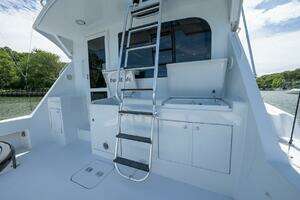 2001 Hatteras 50 Convertible thumbnail 12