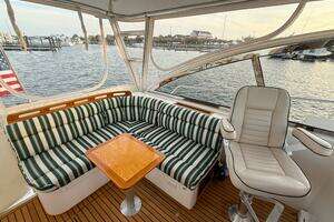2002 Legacy 34 Express Twin Jet thumbnail 17