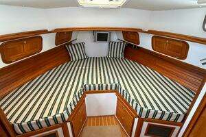 2002 Legacy 34 Express Twin Jet thumbnail 34