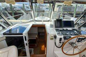 2002 Legacy 34 Express Twin Jet thumbnail 24