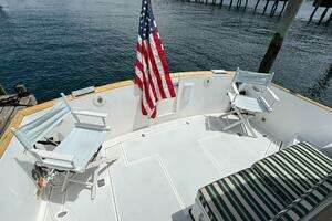 2002 Legacy 34 Express Twin Jet thumbnail 11