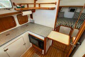 2002 Legacy 34 Express Twin Jet thumbnail 33