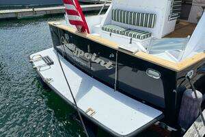 2002 Legacy 34 Express Twin Jet thumbnail 8