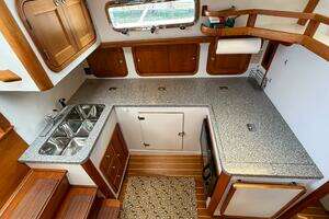 2002 Legacy 34 Express Twin Jet thumbnail 29