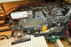 2002 Legacy 34 Express Twin Jet thumbnail 59
