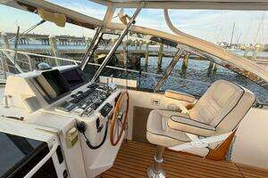 2002 Legacy 34 Express Twin Jet thumbnail 20