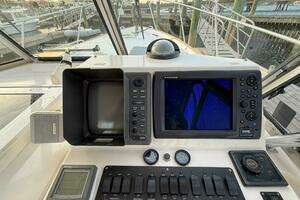 2002 Legacy 34 Express Twin Jet thumbnail 23