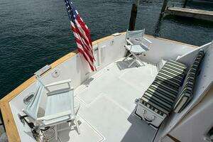2002 Legacy 34 Express Twin Jet thumbnail 10