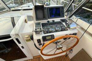 2002 Legacy 34 Express Twin Jet thumbnail 21