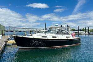 2002 Legacy 34 Express Twin Jet thumbnail 3