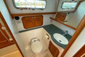 2002 Legacy 34 Express Twin Jet thumbnail 43
